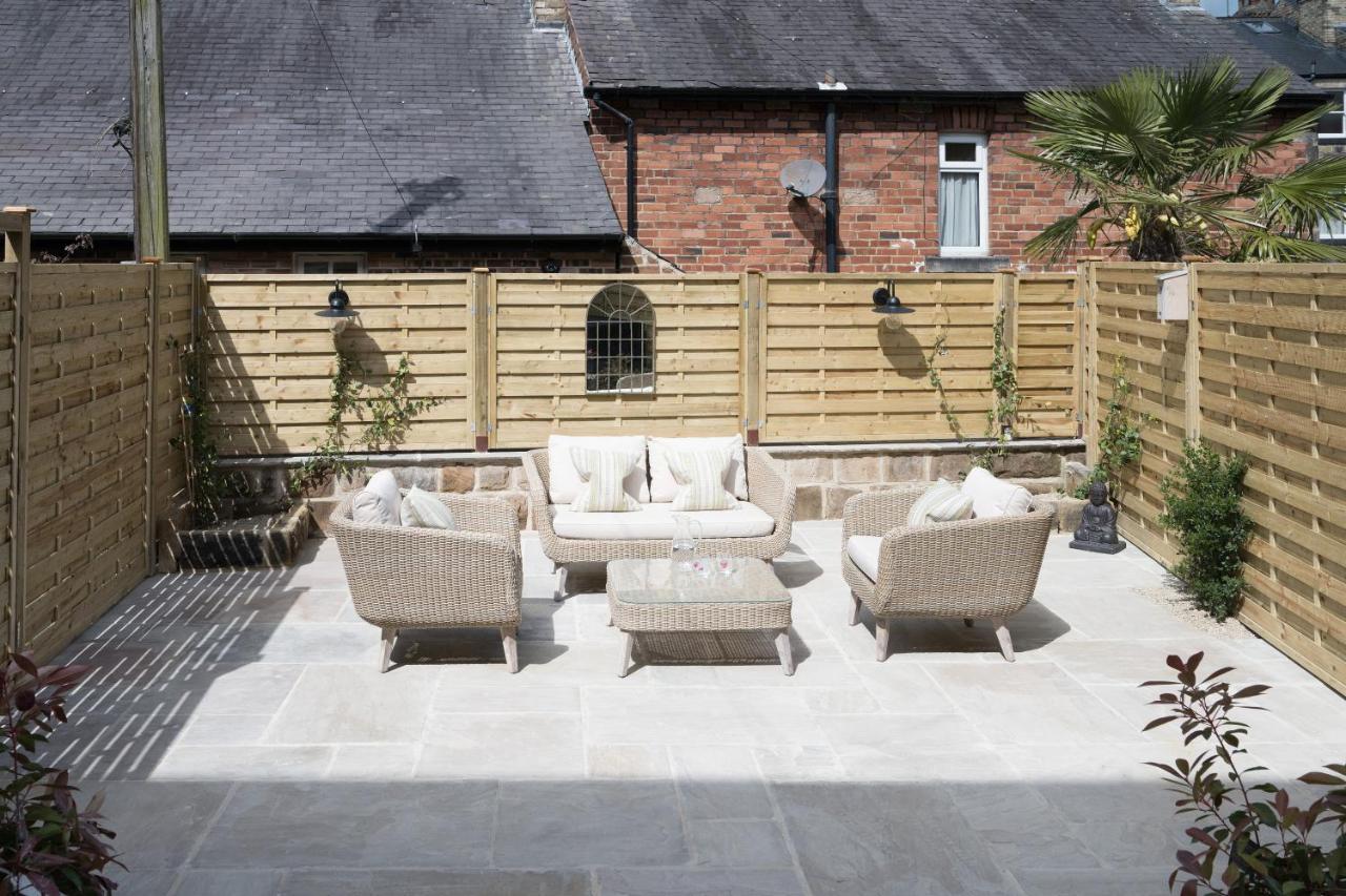 Townhouse By Harrogate Serviced Apartments Exterior photo
