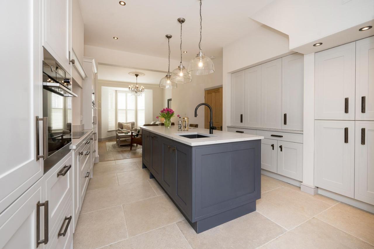 Townhouse By Harrogate Serviced Apartments Exterior photo