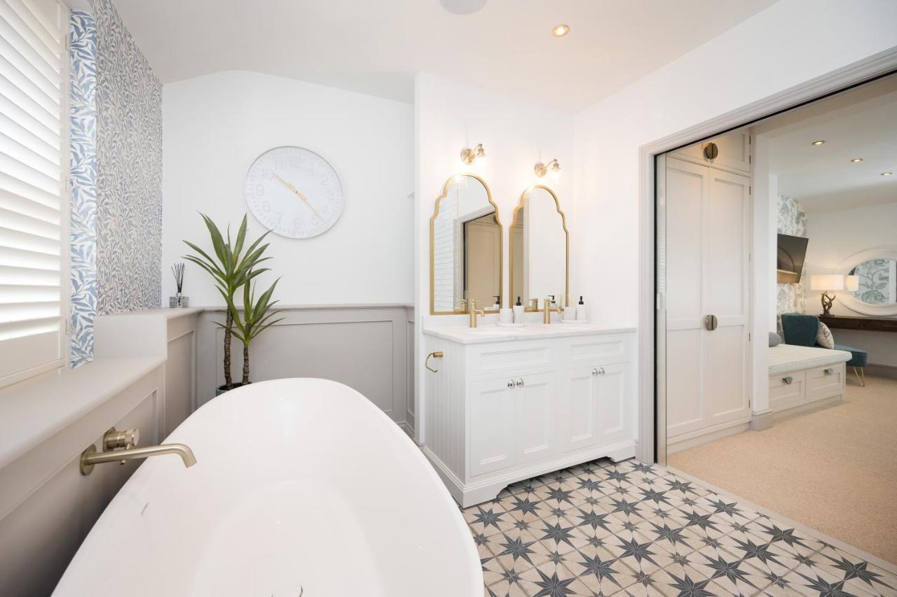 Townhouse By Harrogate Serviced Apartments Exterior photo