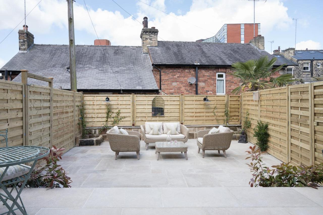 Townhouse By Harrogate Serviced Apartments Exterior photo
