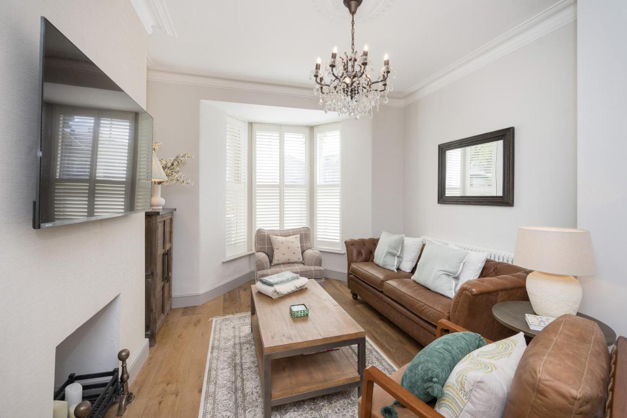 Townhouse By Harrogate Serviced Apartments Exterior photo